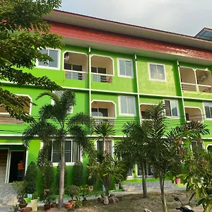 budchui-guesthouse.tophotelskohtao.com/