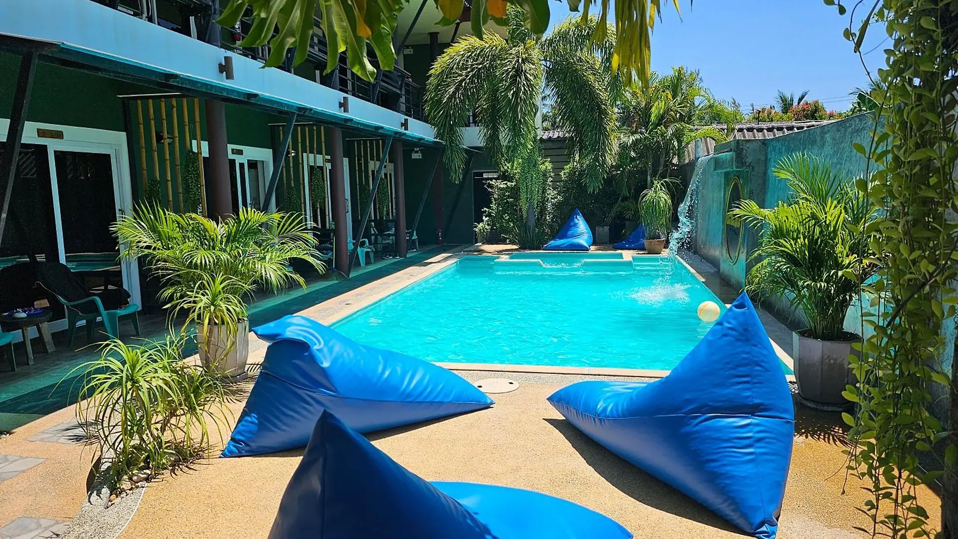 ***  Cha-Cha Hotel Koh Lanta Thailand